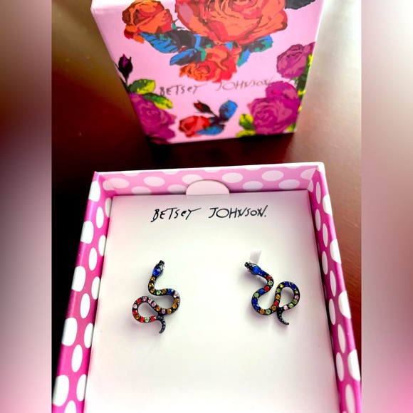 Betsey Johnson Jewelry - NWT NIB Betsey Johnson Multicolor Snake Earrings     💙💜💚❤️🐍💙💜💚❤️